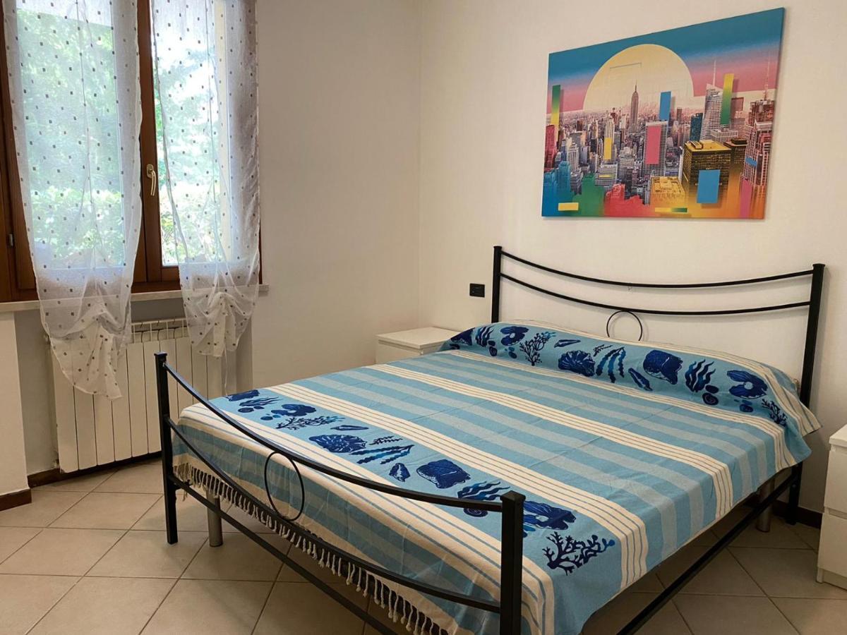 Appartamento Il Faro Con Giardino In Residence Con Piscina Desenzano del Garda Exteriör bild