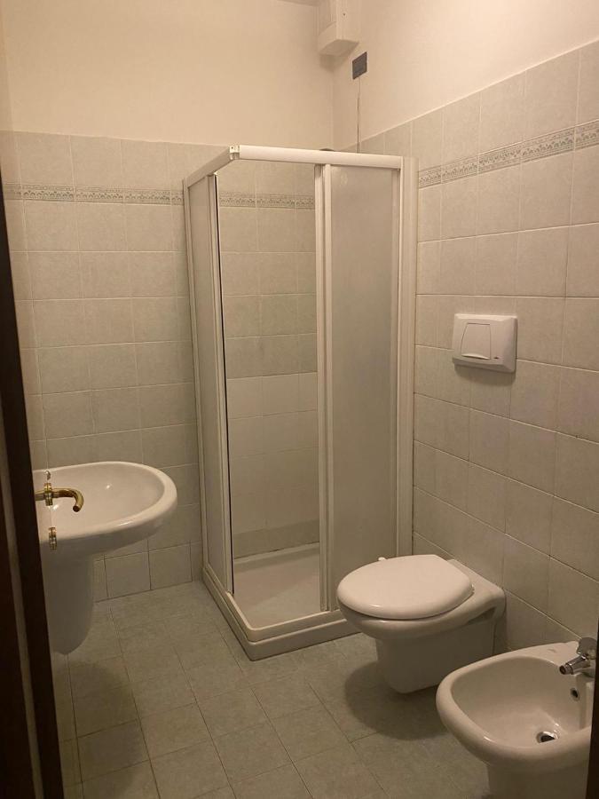 Appartamento Il Faro Con Giardino In Residence Con Piscina Desenzano del Garda Exteriör bild